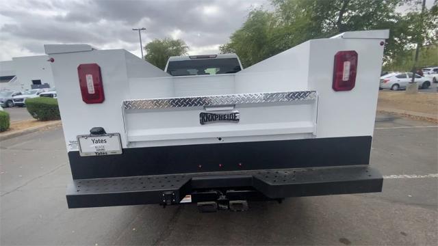 2024 GMC Sierra 3500 HD Chassis Cab Vehicle Photo in GOODYEAR, AZ 85338-1310