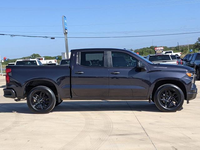 Used 2022 Chevrolet Silverado 1500 Custom with VIN 1GCPABEK4NZ641172 for sale in Floresville, TX