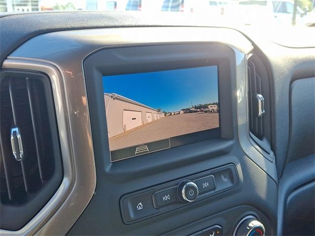 2024 Chevrolet Silverado 3500 HD Chassis Cab Vehicle Photo in BERLIN, MD 21811-1121