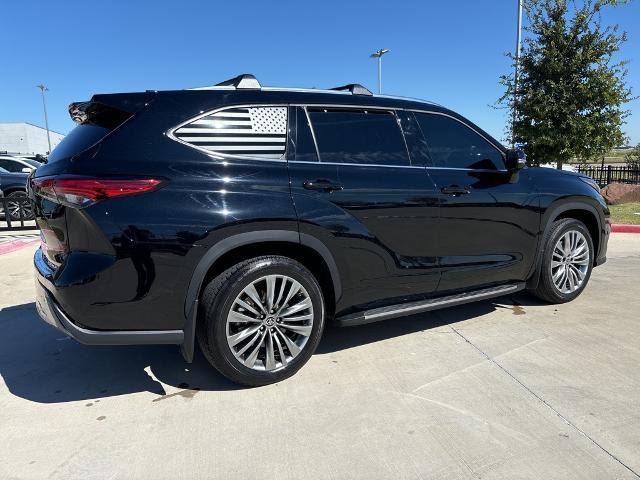 2021 Toyota Highlander Vehicle Photo in Grapevine, TX 76051