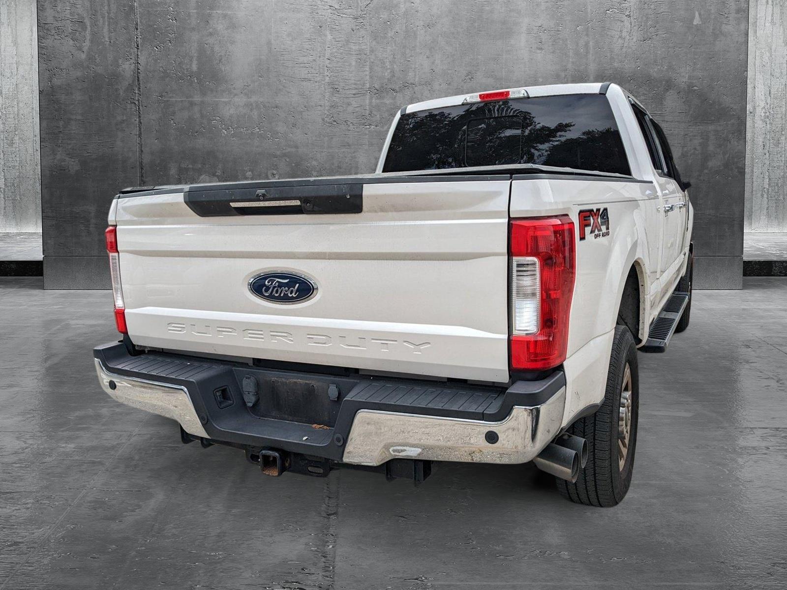 2017 Ford Super Duty F-250 SRW Vehicle Photo in Jacksonville, FL 32256