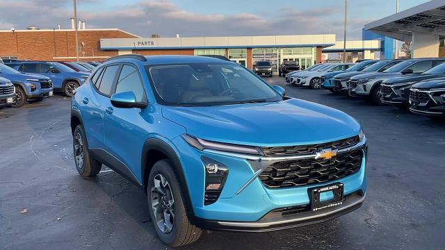 2025 Chevrolet Trax Vehicle Photo in JOLIET, IL 60435-8135