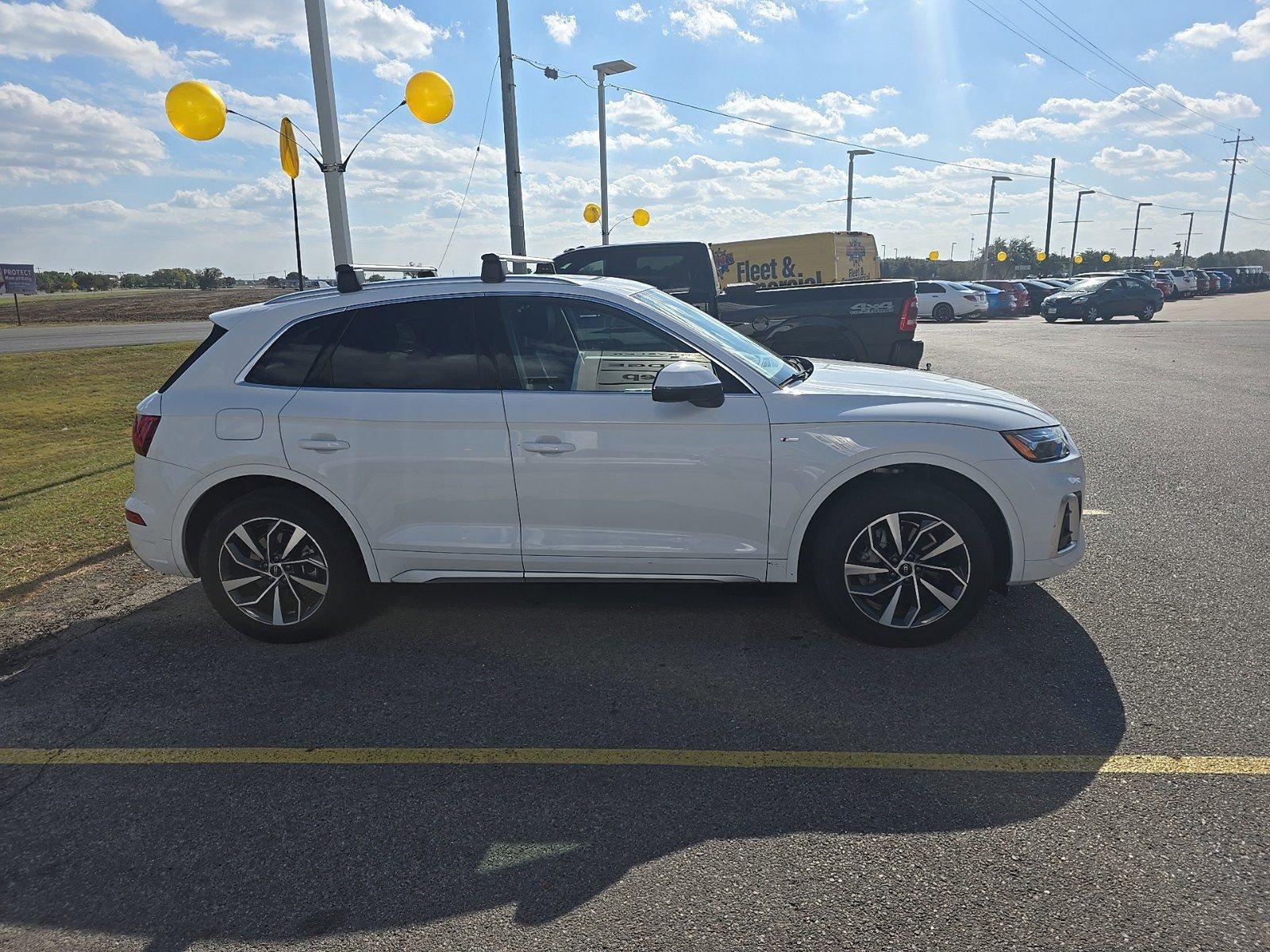 2024 Audi Q5 Vehicle Photo in Seguin, TX 78155