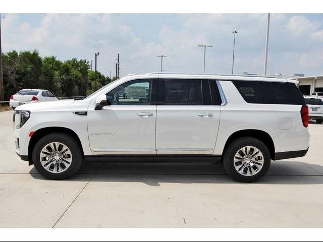 2024 GMC Yukon XL Vehicle Photo in ROSENBERG, TX 77471-5675