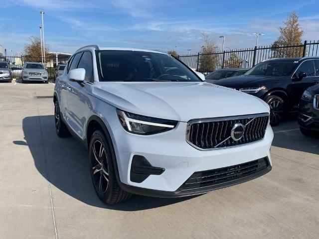 2025 Volvo XC40 Vehicle Photo in Grapevine, TX 76051