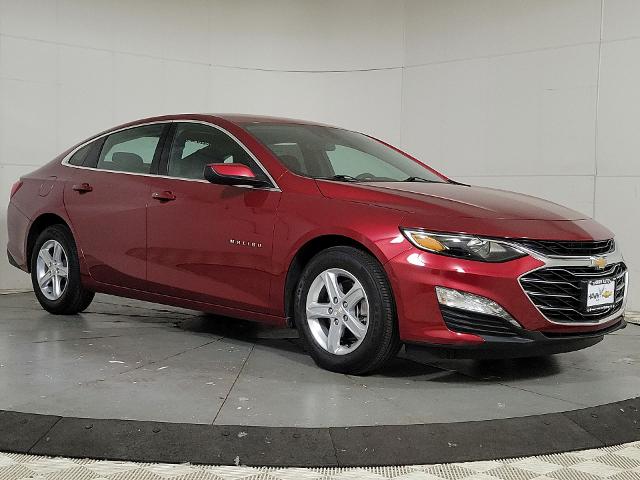 2024 Chevrolet Malibu Vehicle Photo in JOLIET, IL 60435-8135