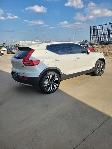 2024 Volvo XC40 Vehicle Photo in Grapevine, TX 76051