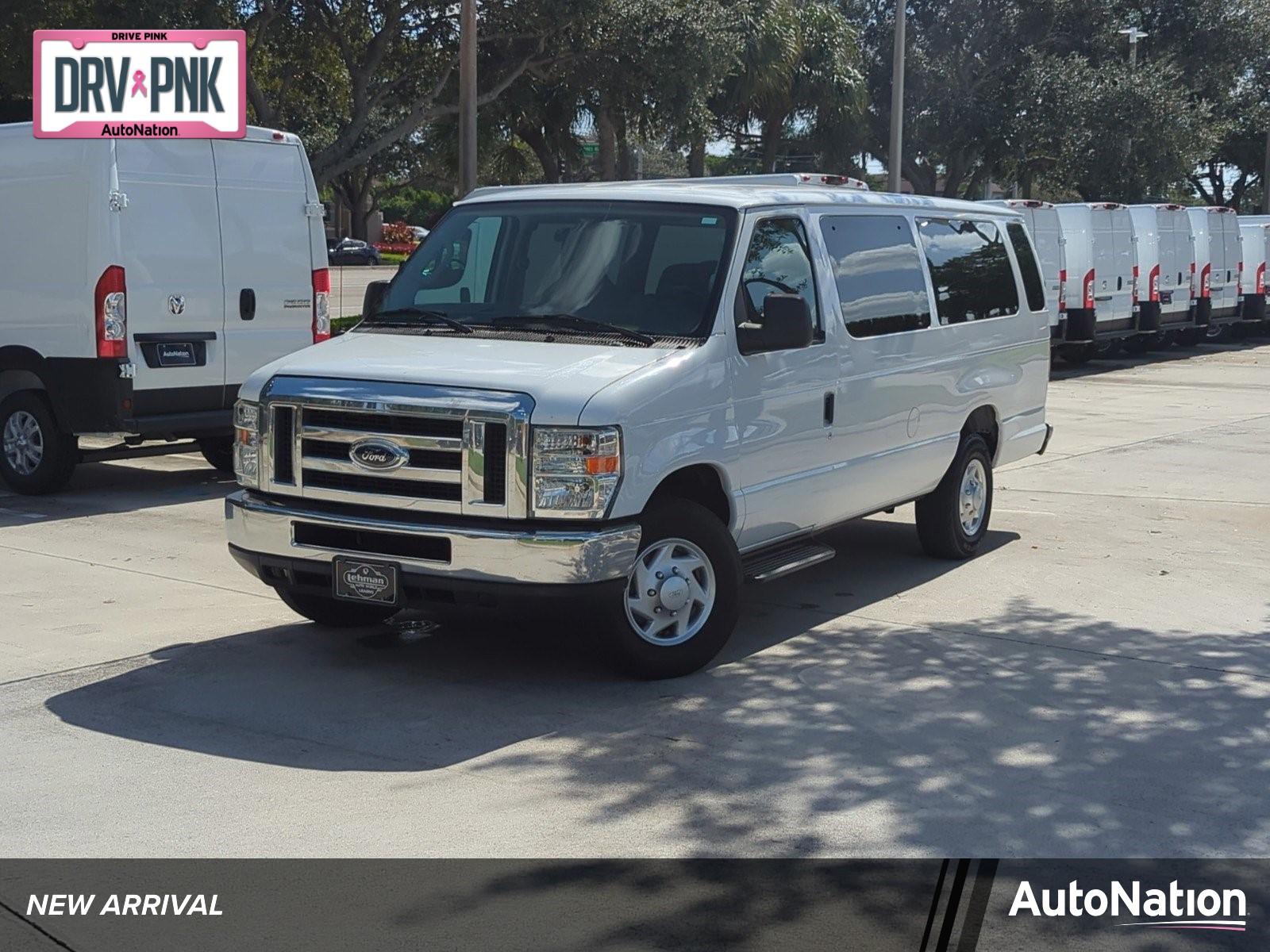 2013 Ford Econoline Wagon Vehicle Photo in Pembroke Pines, FL 33027