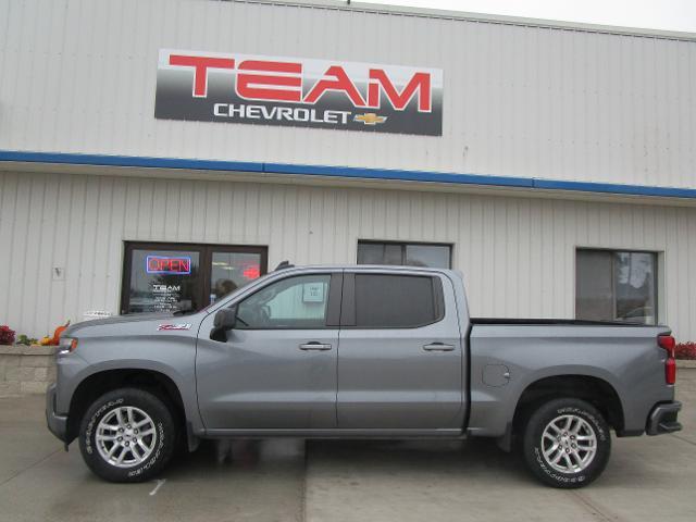 Used 2021 Chevrolet Silverado 1500 RST with VIN 3GCUYEED4MG257151 for sale in Manistique, MI