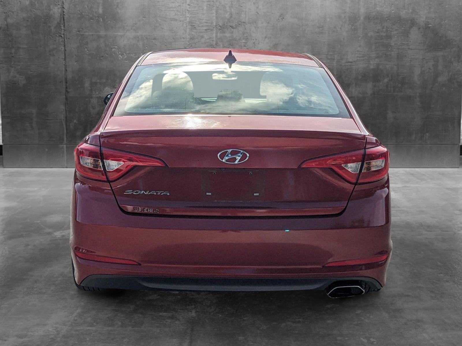 2017 Hyundai SONATA Vehicle Photo in GREENACRES, FL 33463-3207