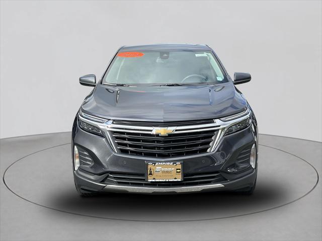 Used 2022 Chevrolet Equinox LT with VIN 2GNAXKEV6N6114140 for sale in Huntington, NY