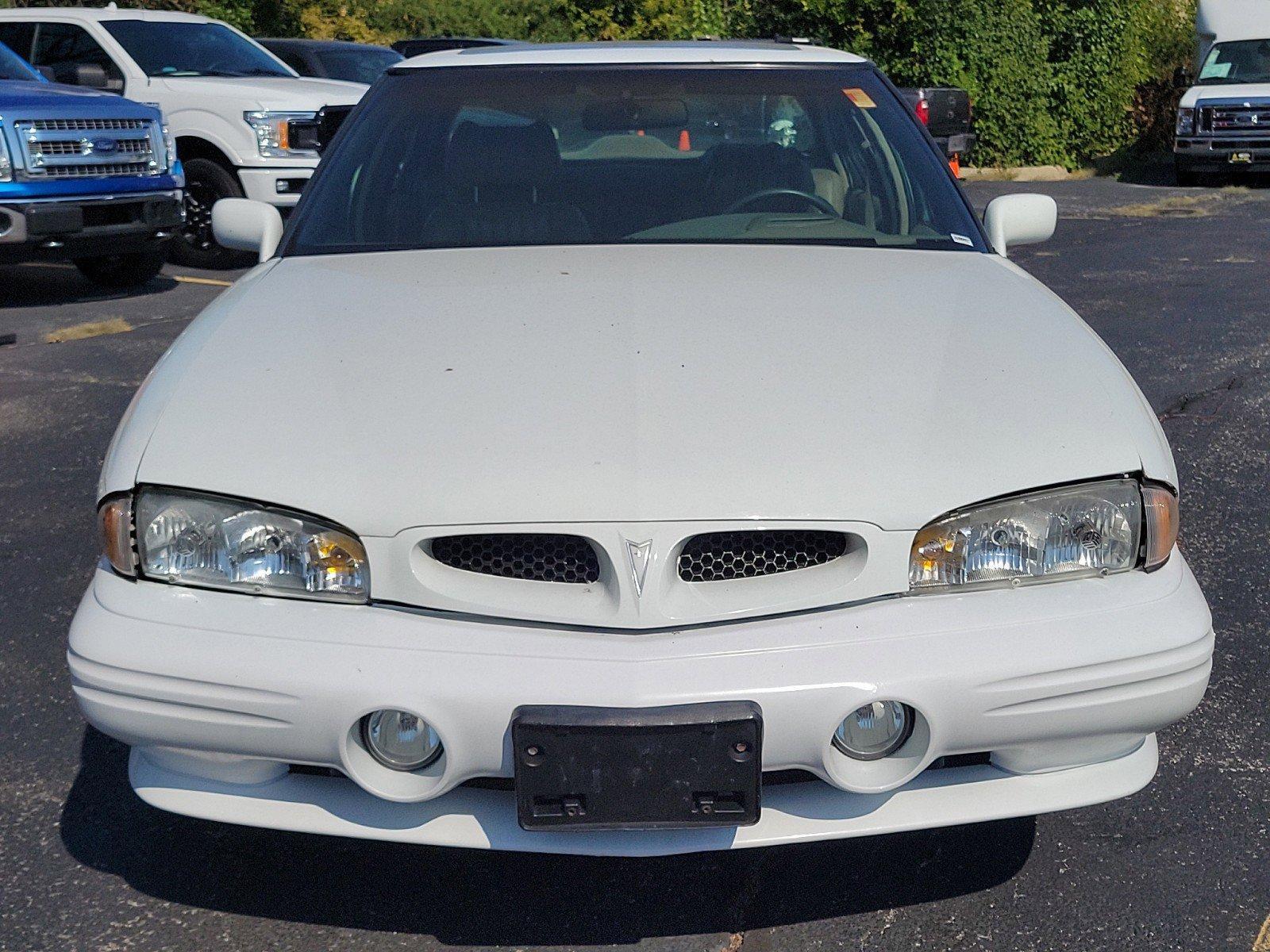 1996 Pontiac Bonneville Vehicle Photo in Plainfield, IL 60586