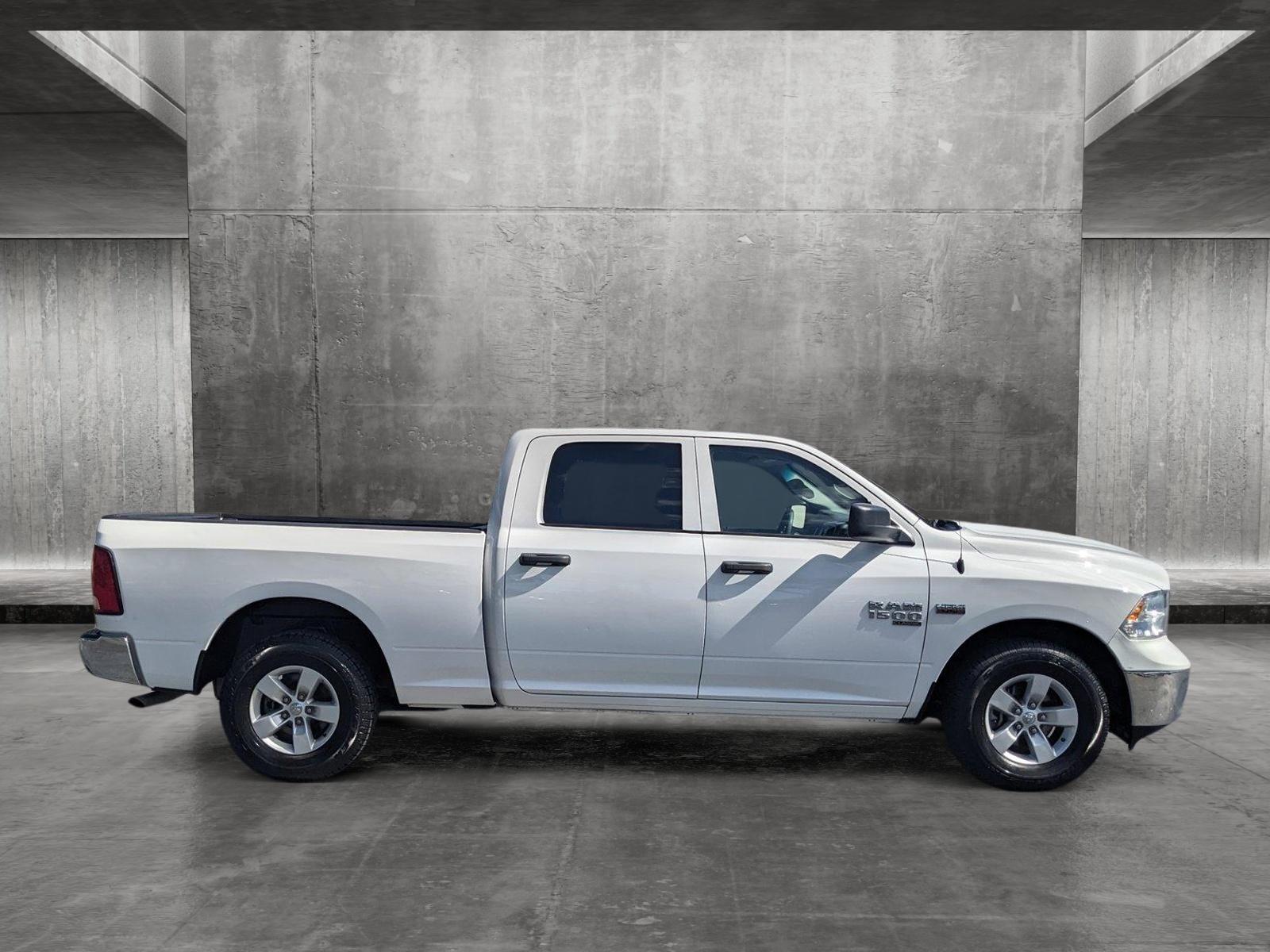 2022 Ram 1500 Classic Vehicle Photo in GREENACRES, FL 33463-3207