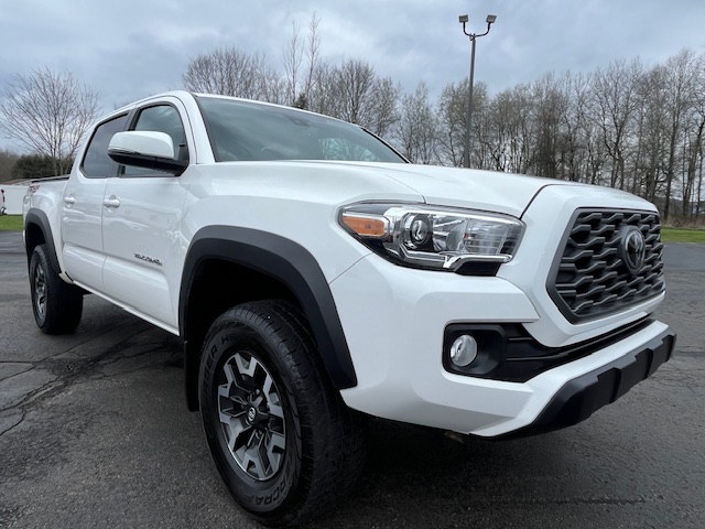 2021 Toyota Tacoma 4WD Vehicle Photo in CORRY, PA 16407-0000