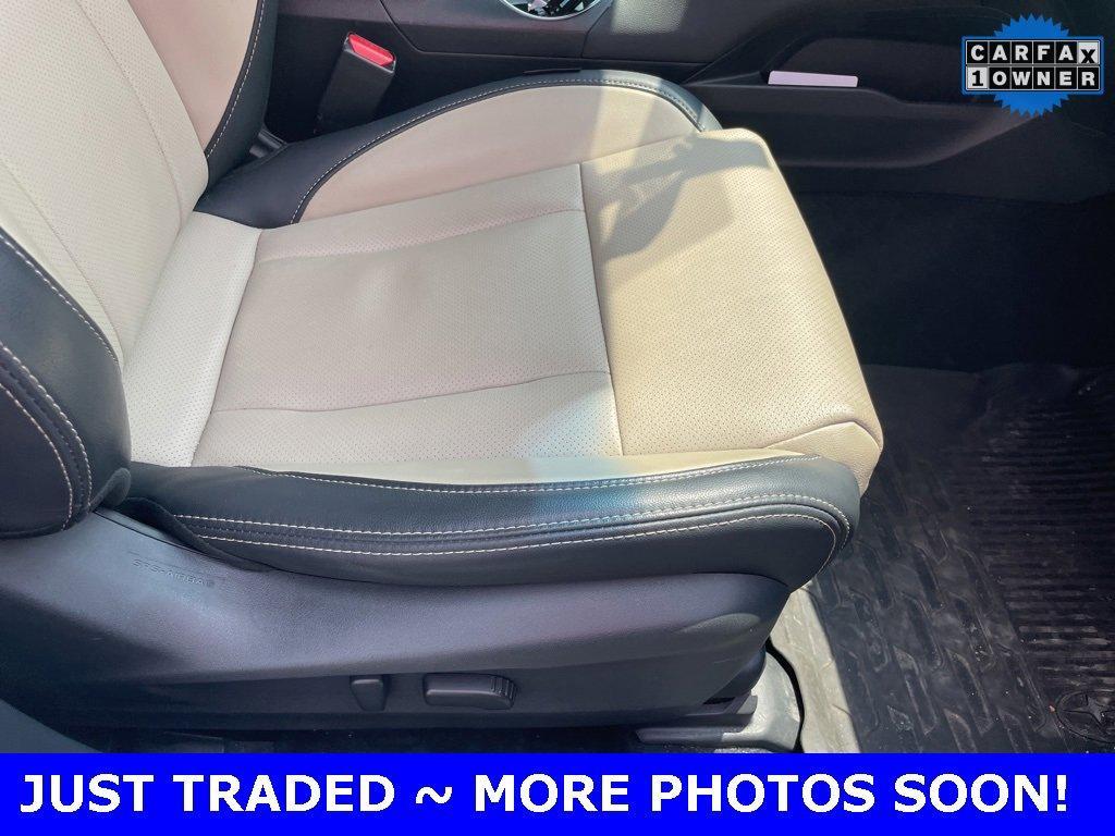 2020 Subaru Outback Vehicle Photo in Saint Charles, IL 60174