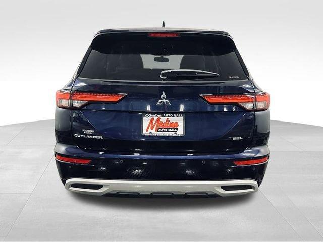 2022 Mitsubishi Outlander Vehicle Photo in MEDINA, OH 44256-9631