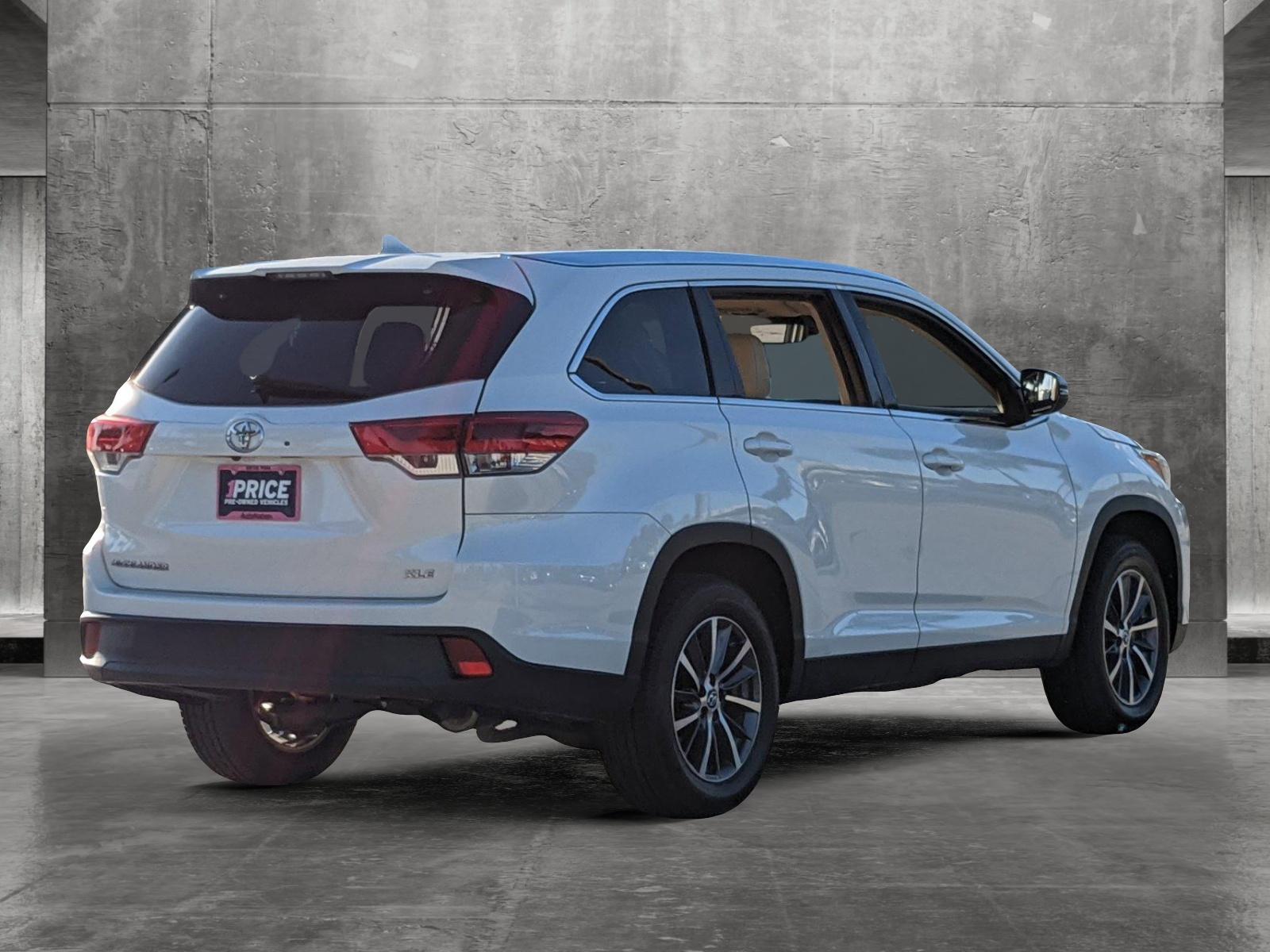 2019 Toyota Highlander Vehicle Photo in Davie, FL 33331