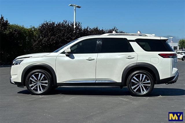 2023 Nissan Pathfinder Vehicle Photo in Salinas, CA 93907