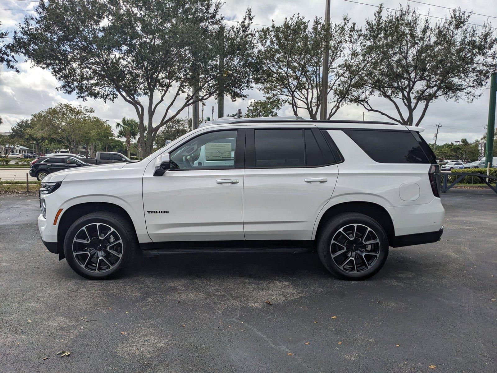 2025 Chevrolet Tahoe Vehicle Photo in GREENACRES, FL 33463-3207