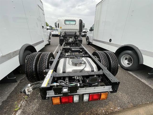 2024 Chevrolet 4500 HG LCF Gas Vehicle Photo in ALCOA, TN 37701-3235