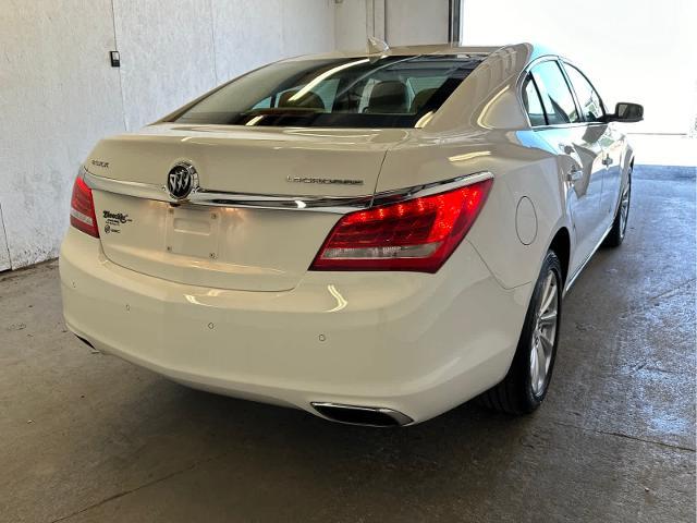 2016 Buick LaCrosse Vehicle Photo in RED SPRINGS, NC 28377-1640