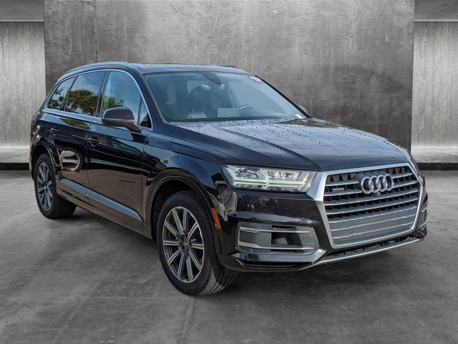 2017 Audi Q7 Vehicle Photo in Sarasota, FL 34231