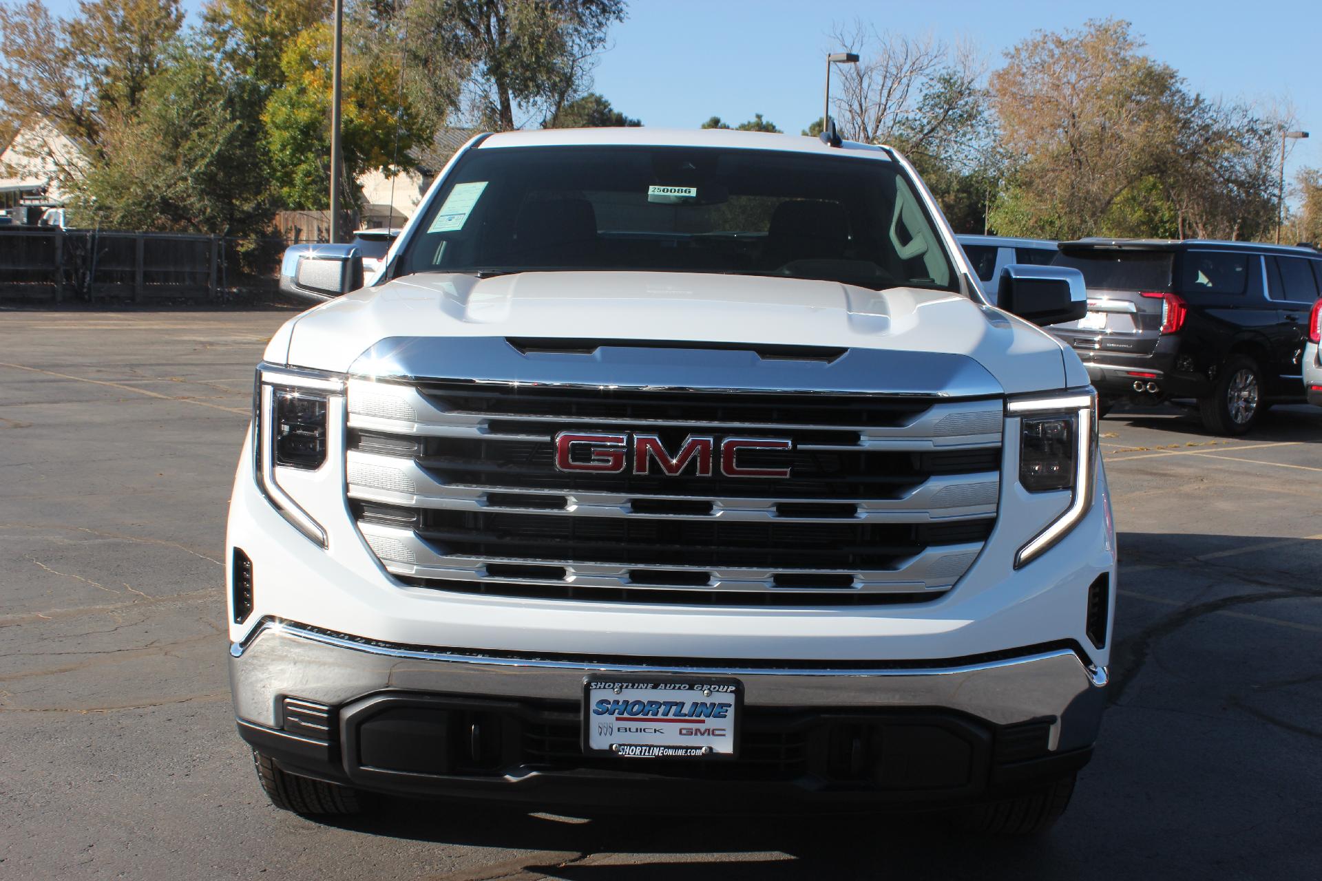 2025 GMC Sierra 1500 Vehicle Photo in AURORA, CO 80012-4011