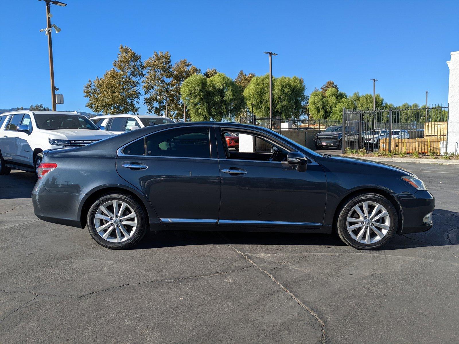 2011 Lexus ES 350 Vehicle Photo in VALENCIA, CA 91355-1705