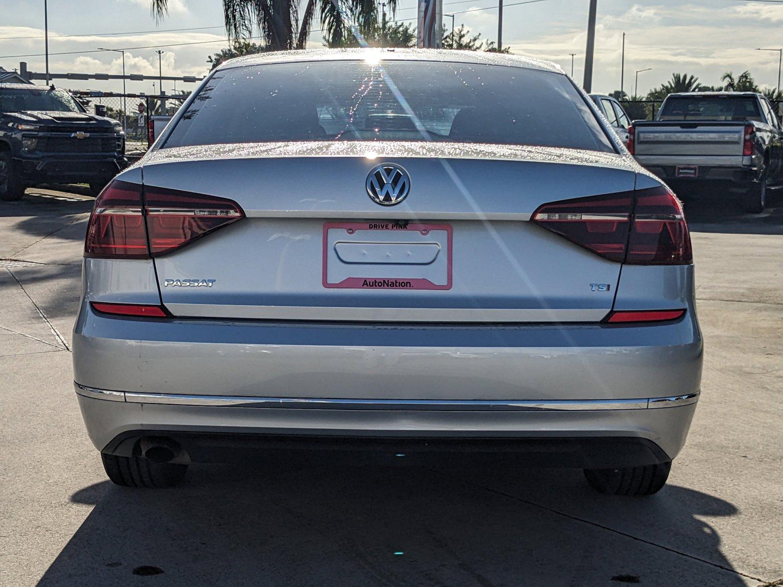 2018 Volkswagen Passat Vehicle Photo in MIAMI, FL 33172-3015