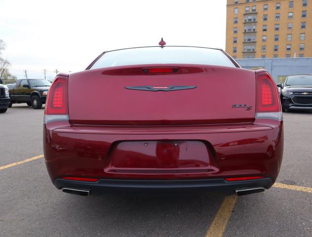 2022 Chrysler 300 Vehicle Photo in DETROIT, MI 48207-4102