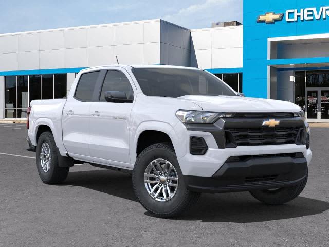 2024 Chevrolet Colorado Vehicle Photo in MOON TOWNSHIP, PA 15108-2571