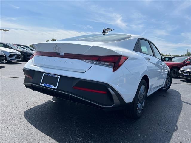 2024 Hyundai ELANTRA Vehicle Photo in O'Fallon, IL 62269