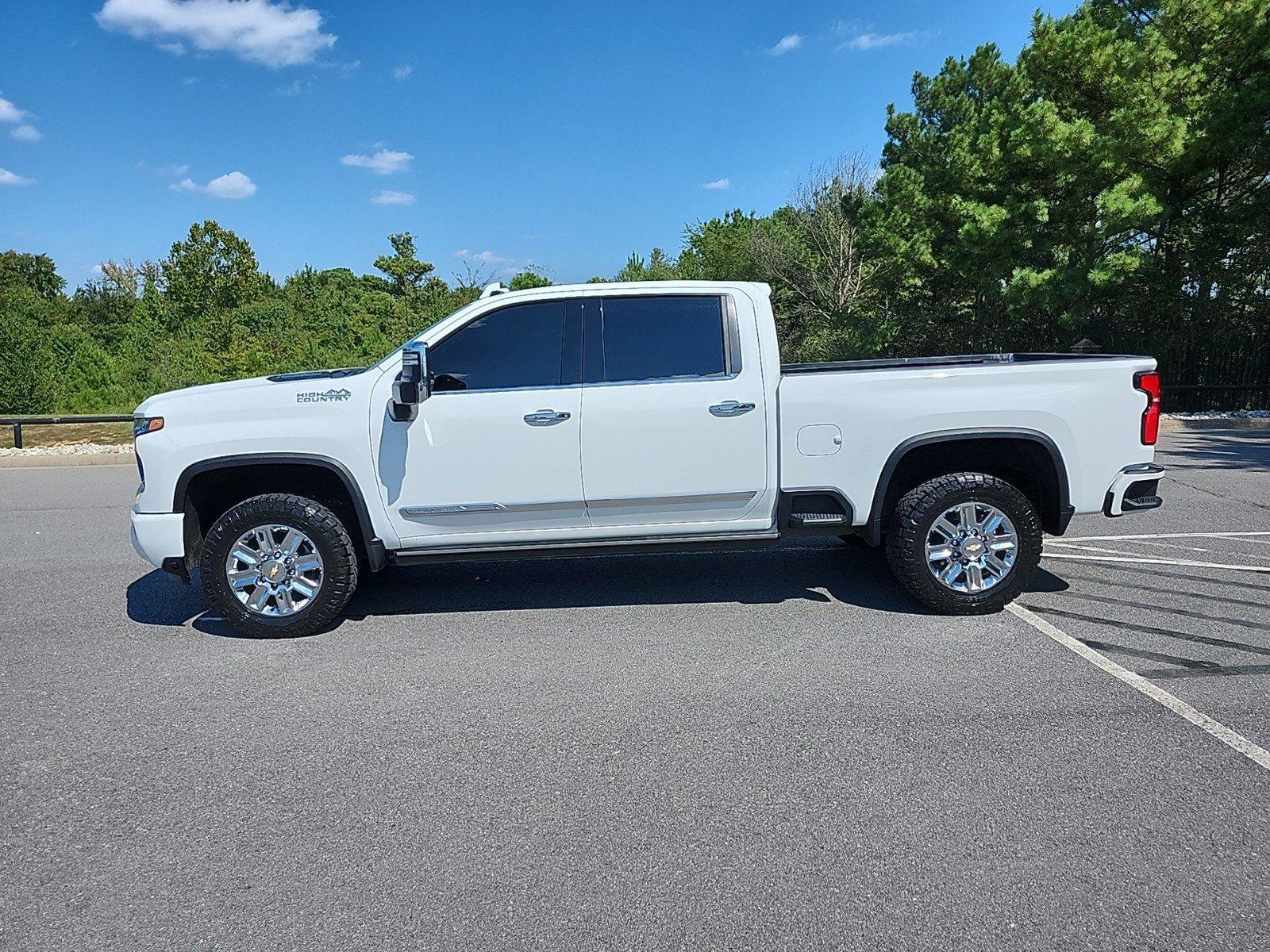 Used 2024 Chevrolet Silverado 2500HD High Country with VIN 1GC4YREY2RF125282 for sale in Bryant, AR