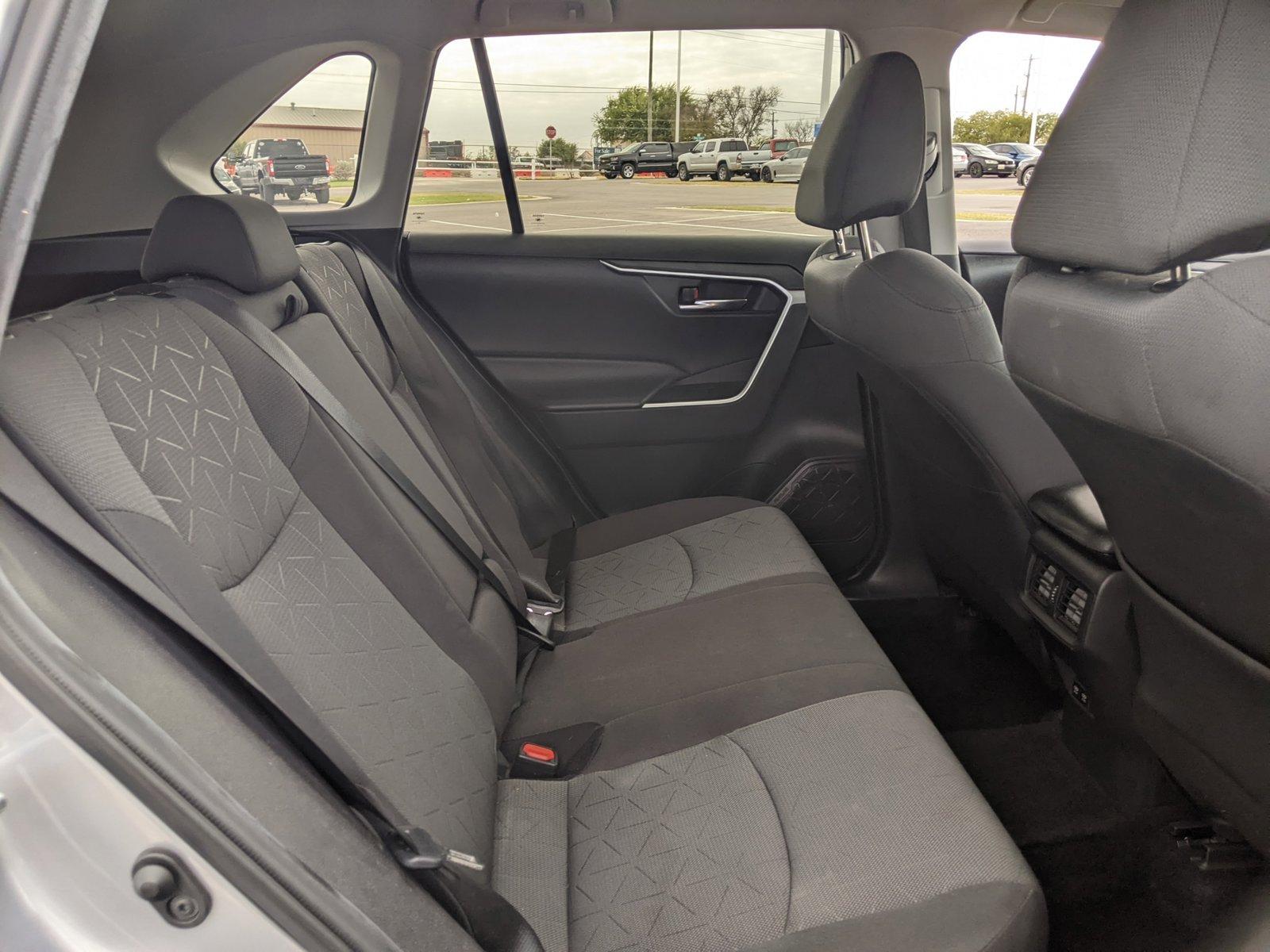 2021 Toyota RAV4 Vehicle Photo in Austin, TX 78728