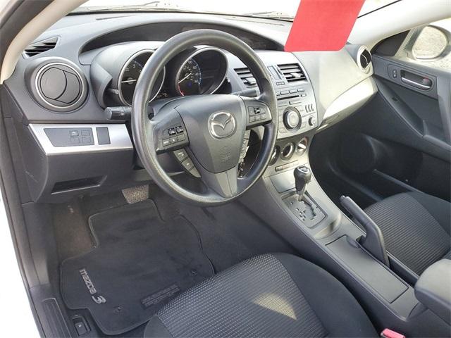 2013 Mazda Mazda3 Vehicle Photo in GRAND BLANC, MI 48439-8139