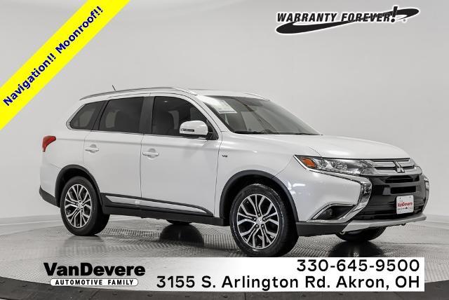 2016 Mitsubishi Outlander Vehicle Photo in Akron, OH 44312