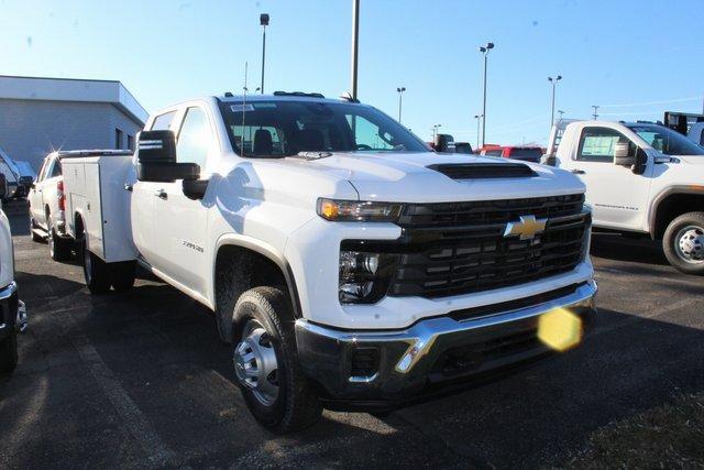 2024 Chevrolet Silverado 3500 HD Chassis Cab Vehicle Photo in SAINT CLAIRSVILLE, OH 43950-8512