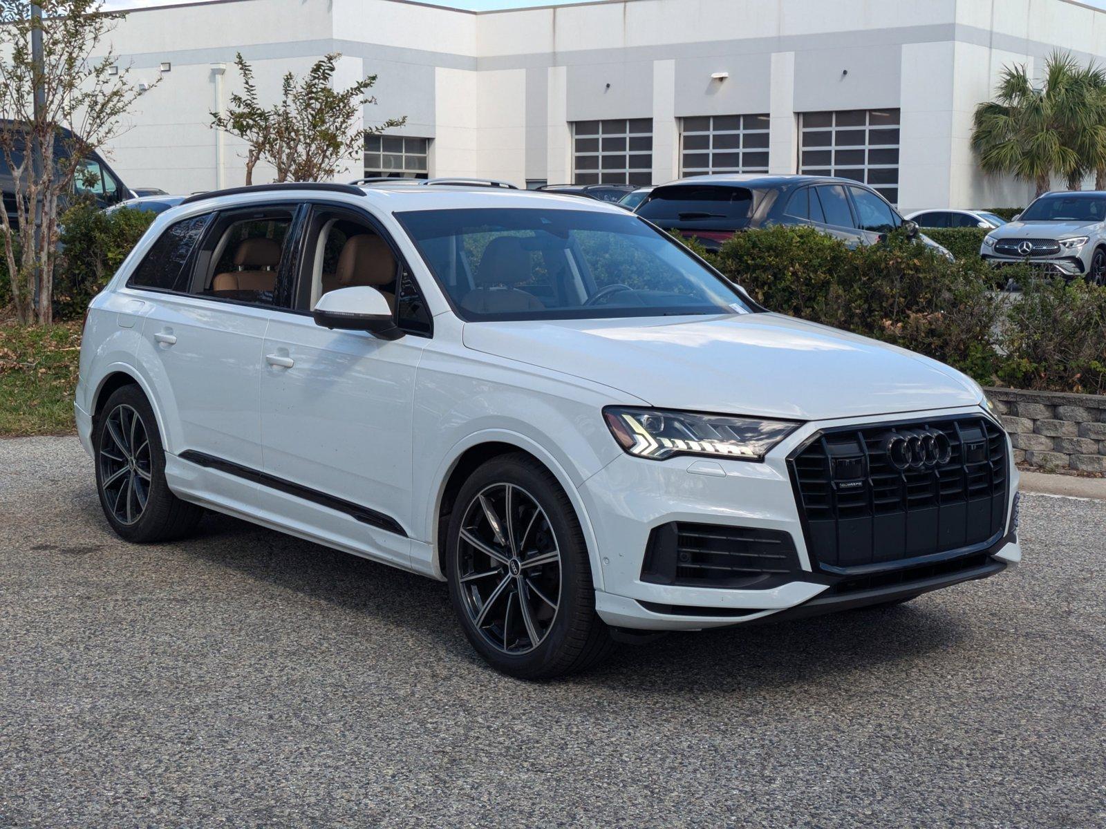 2021 Audi Q7 Vehicle Photo in Sarasota, FL 34231