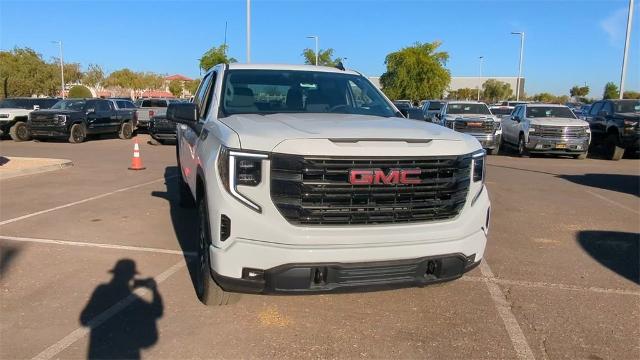 2025 GMC Sierra 1500 Vehicle Photo in GOODYEAR, AZ 85338-1310