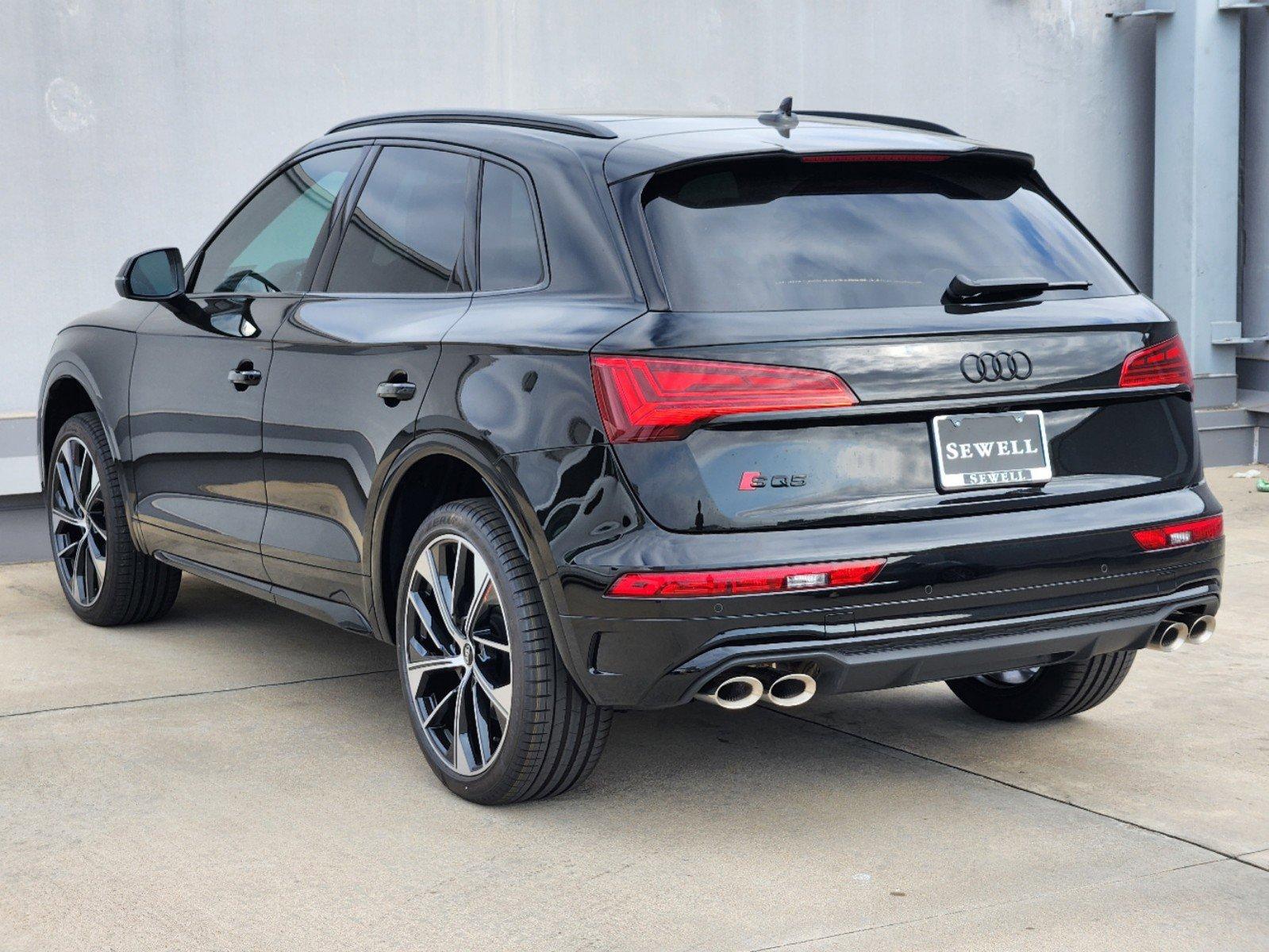 2024 Audi SQ5 Vehicle Photo in SUGAR LAND, TX 77478