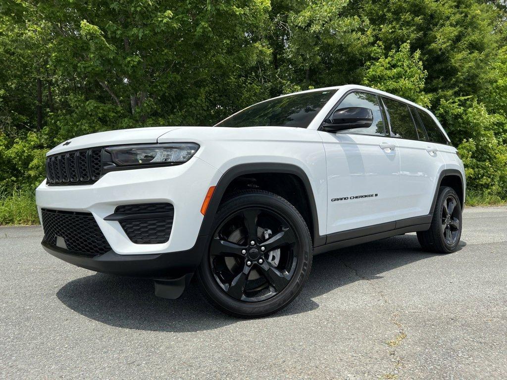 2023 Jeep Grand Cherokee Vehicle Photo in MONROE, NC 28110-8431