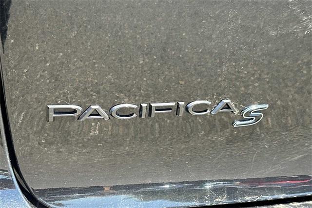 2020 Chrysler Pacifica Vehicle Photo in ELK GROVE, CA 95757-8703