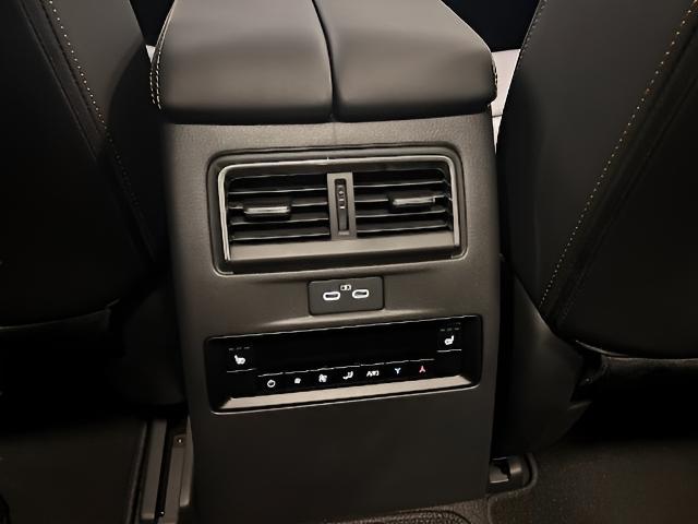 2024 Mazda CX-90 Vehicle Photo in Green Bay, WI 54304