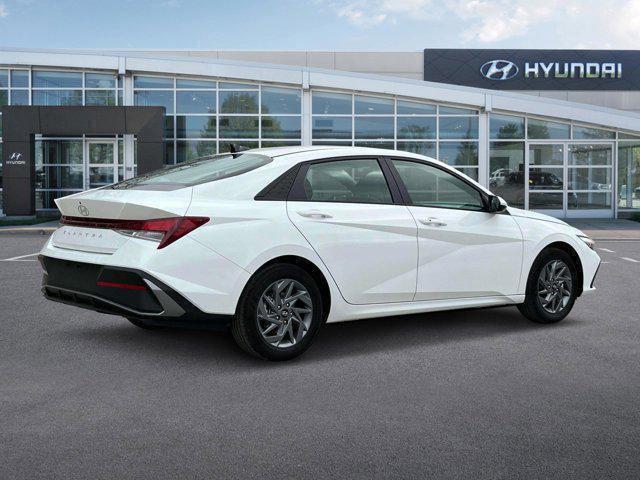 2024 Hyundai ELANTRA Vehicle Photo in O'Fallon, IL 62269