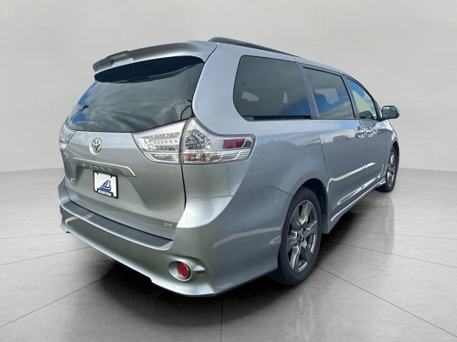 2018 Toyota Sienna Vehicle Photo in MANITOWOC, WI 54220-5838