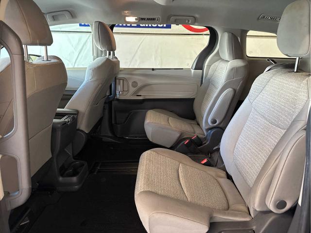 2021 Toyota Sienna Vehicle Photo in RED SPRINGS, NC 28377-1640