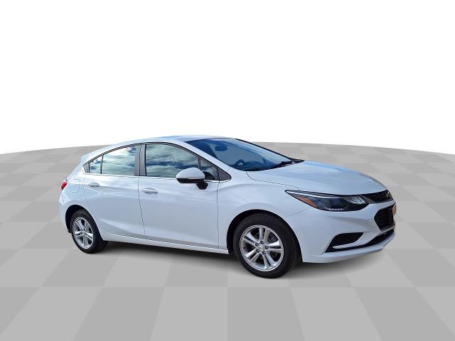 Used 2018 Chevrolet Cruze LT with VIN 3G1BE6SM4JS626893 for sale in Grand Rapids, Minnesota