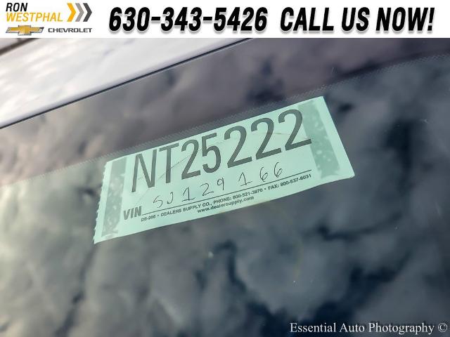 2025 Chevrolet Traverse Vehicle Photo in AURORA, IL 60503-9326