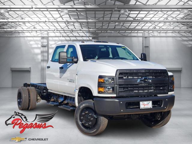 2024 Chevrolet Silverado 4500 HD Vehicle Photo in ENNIS, TX 75119-5114