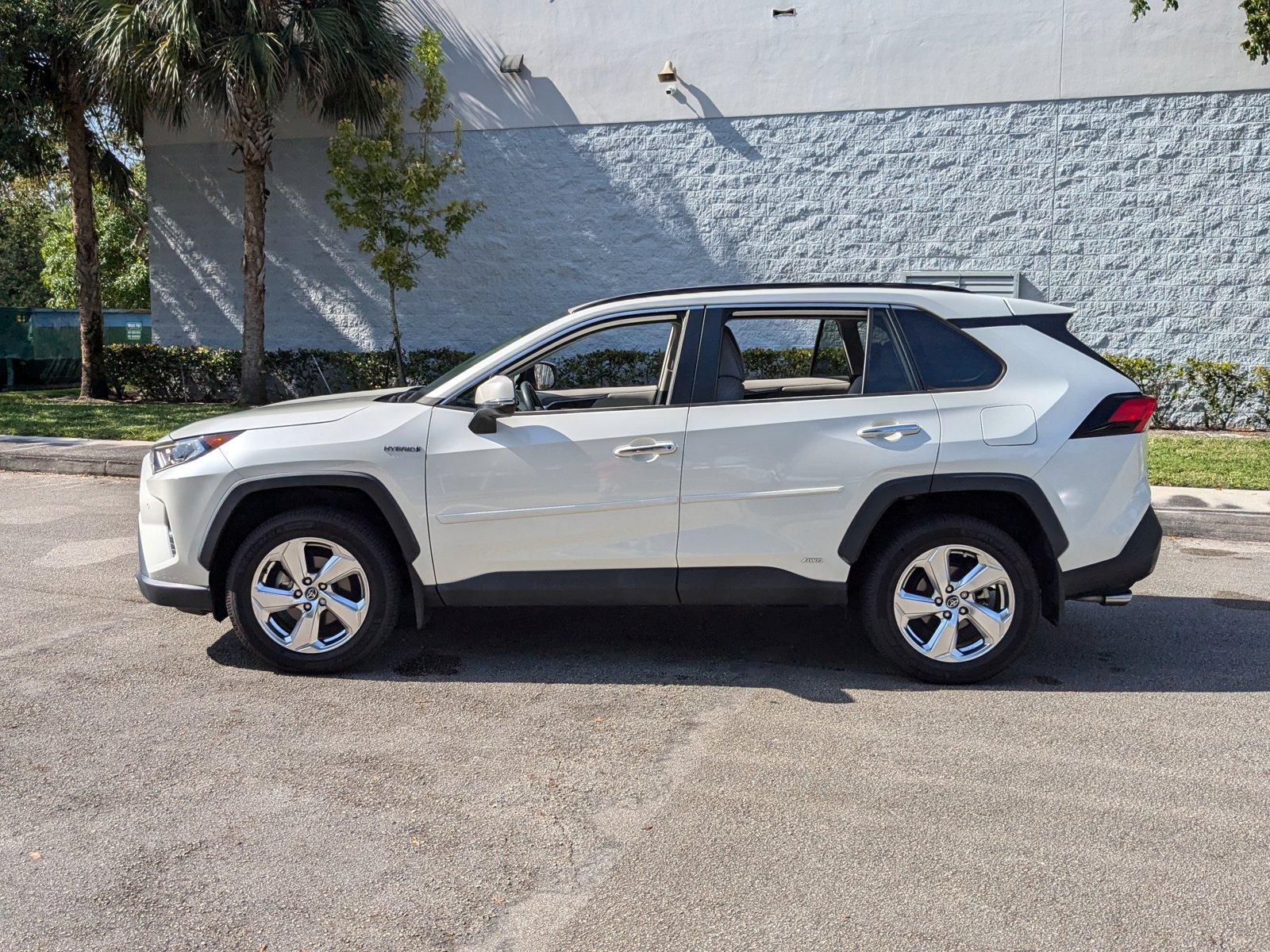 2020 Toyota RAV4 Vehicle Photo in West Palm Beach, FL 33417